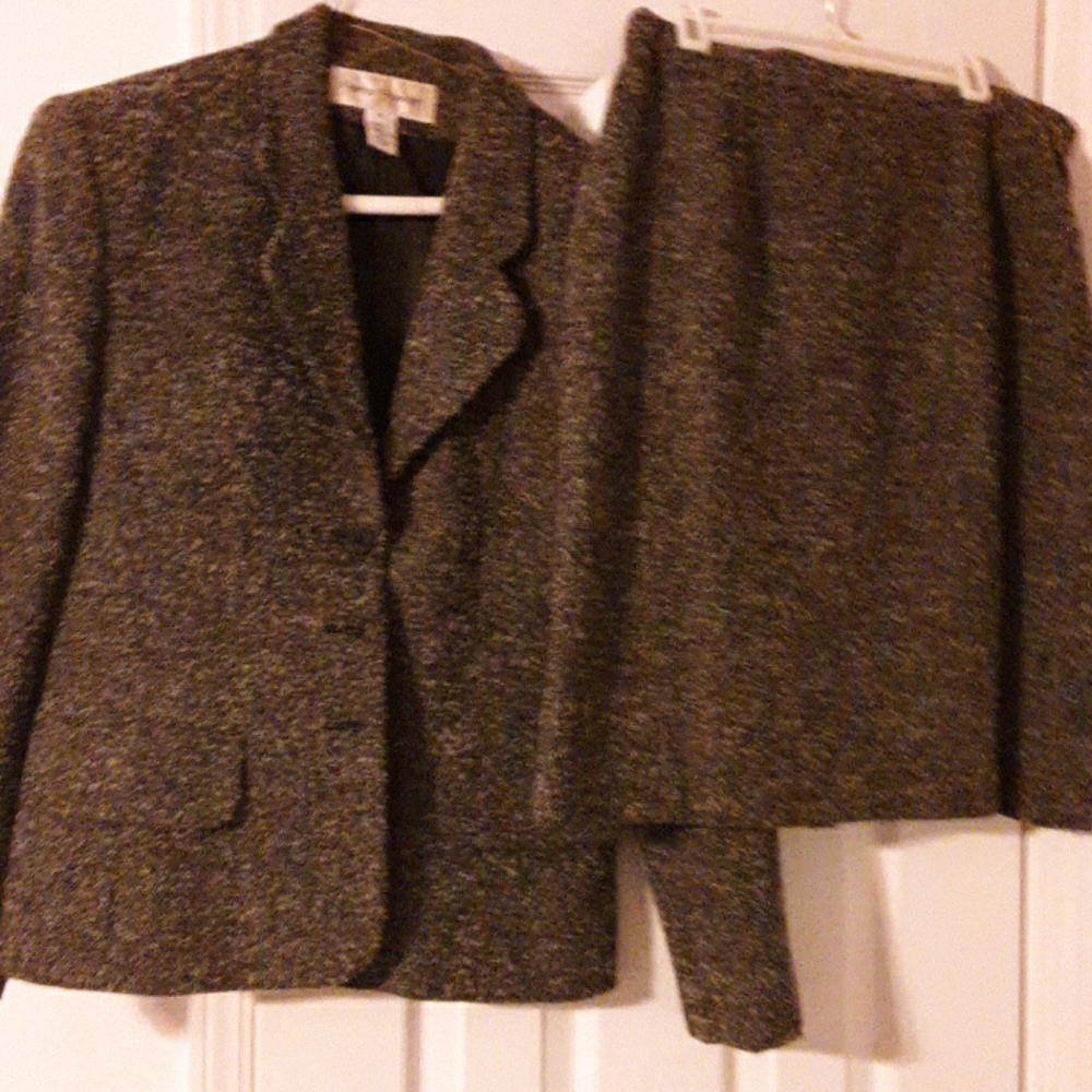 Two piece double breast skirt suit